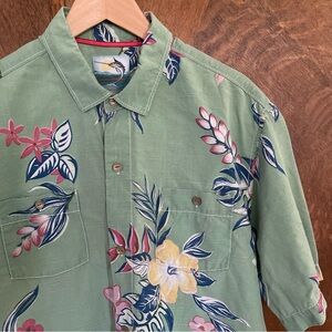 Tommy Bahama silk Island Modern Fit Hawaiian print ss button down shirt